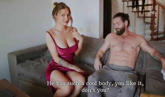 Симпатичная русская милфа с удовольствием изменяет мужу